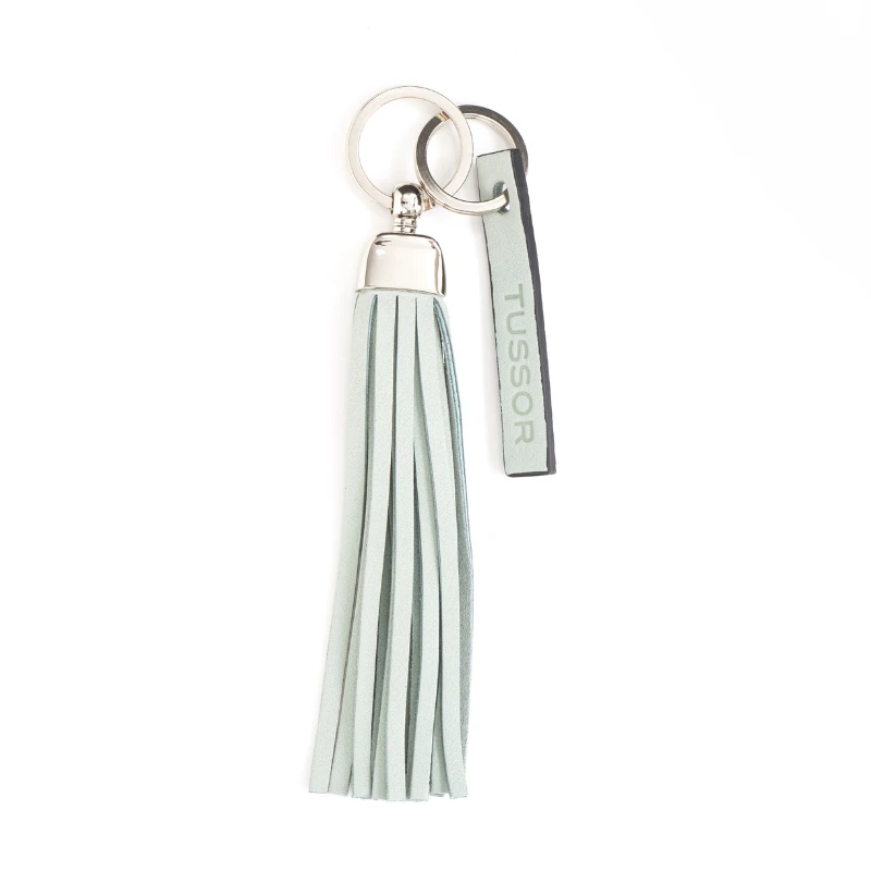 porte-clés pompon en cuir vert d'eau