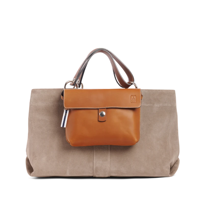 sac de ville modulable en cuir vachette velours galet avec des anses en cuir naturel et sa pochette mobile cuir gold