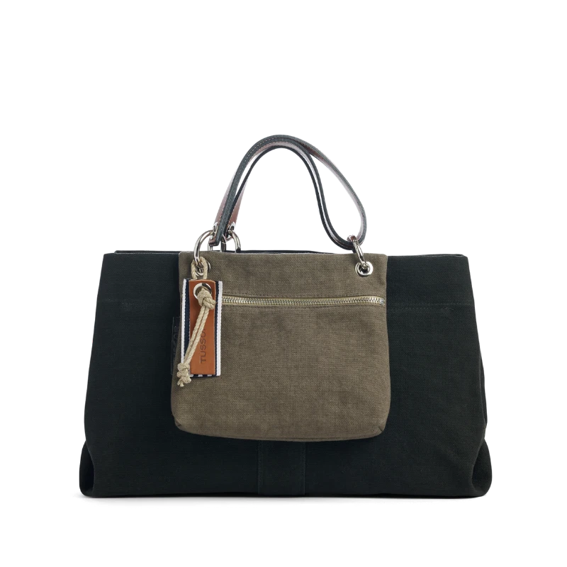 sac de ville modulable en coton noir avec des anses en cuir naturel et sa pochette yole kaki