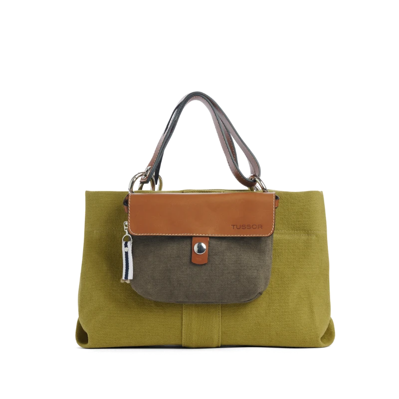 sac de ville modulable en coton olive avec des anses en cuir naturelet sa pochette mobile kaki